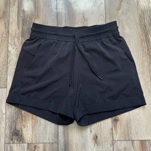 LULULEMON BLACK SHORTS | size 2